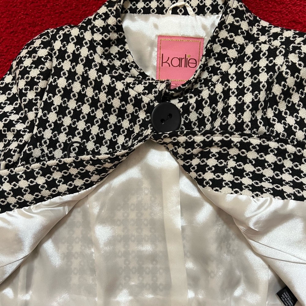 Jacket - Picture 3 of 4